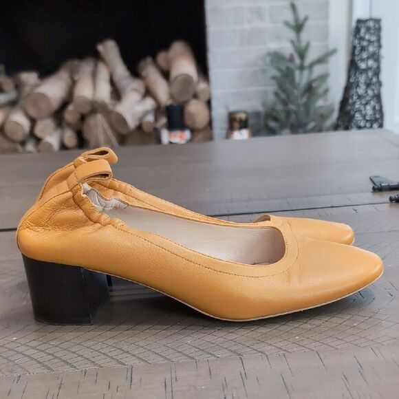 Everlane Mustard Yellow Leather Block Heels - Picture 3 of 15